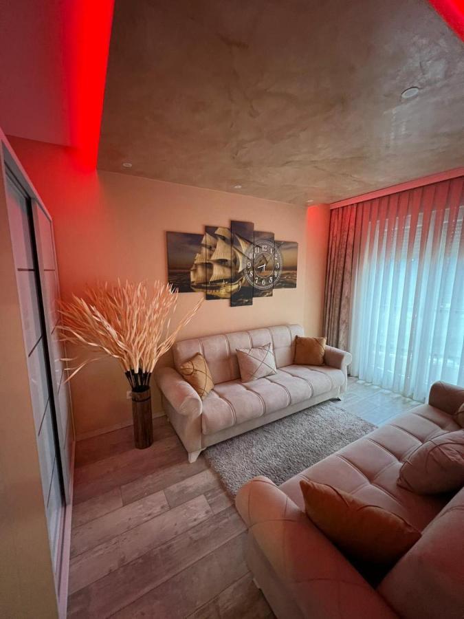 Luxurious Apartment With City View Приштина Екстер'єр фото