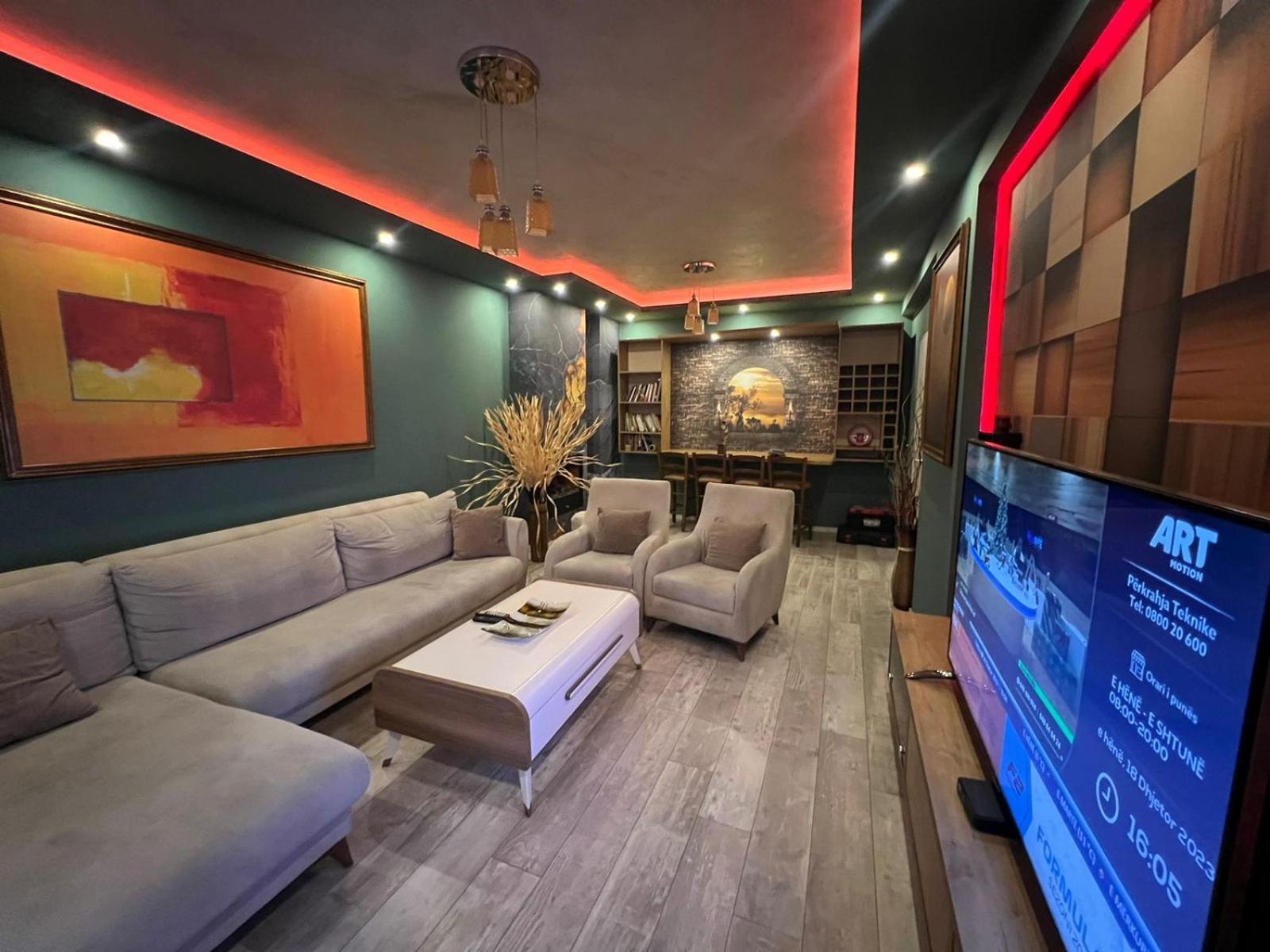 Luxurious Apartment With City View Приштина Екстер'єр фото